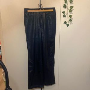 Garage black leather pants🎀